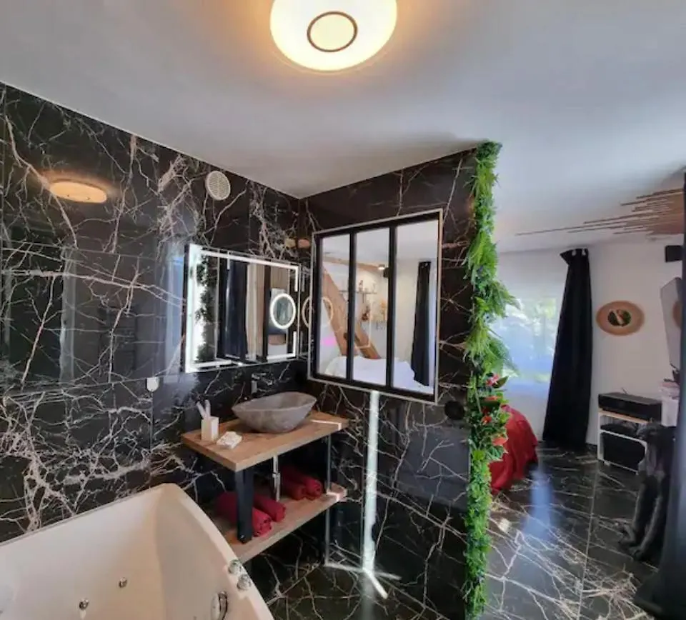 La Suite - Romantique Room Sevrier 0*,  France